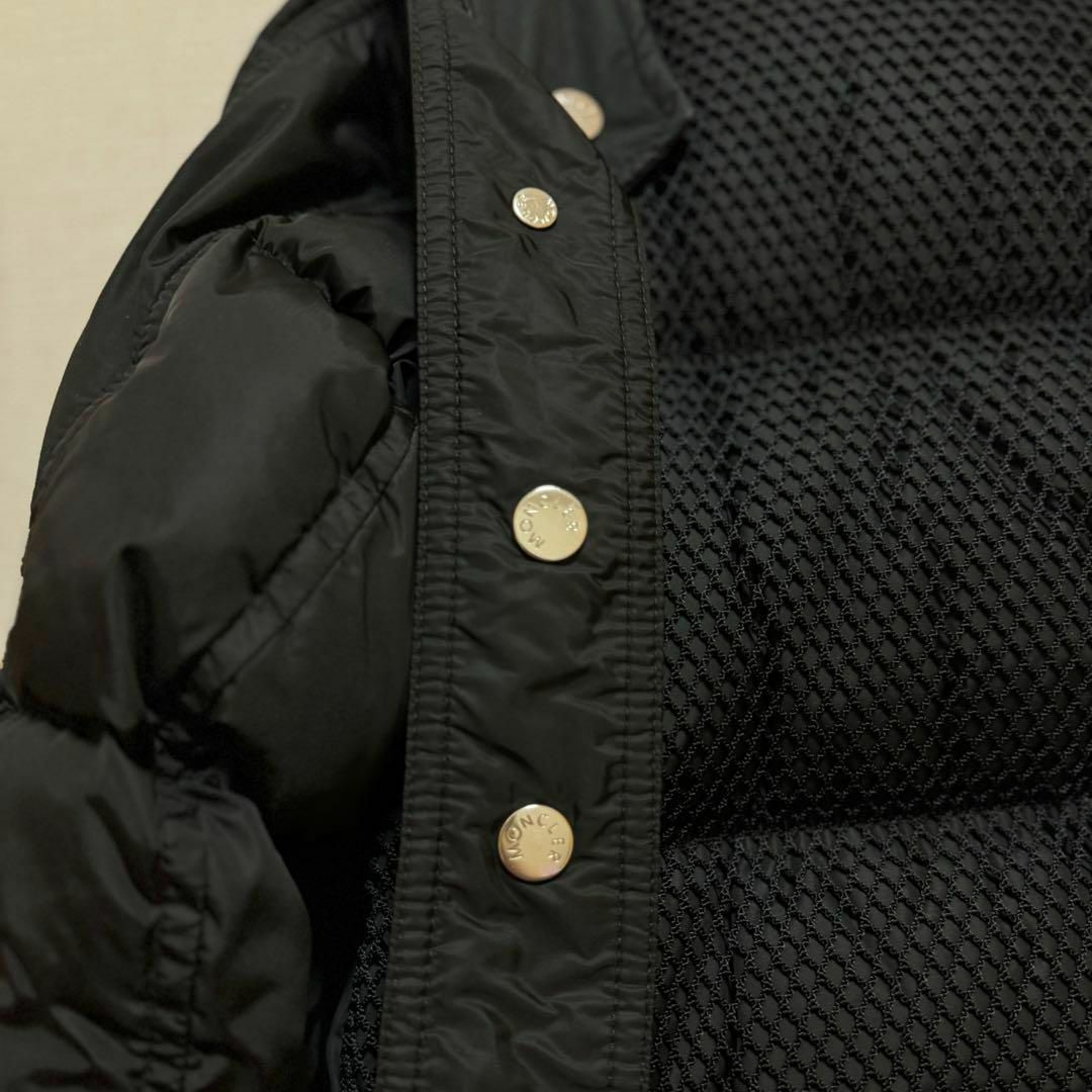 MONCLER(モンクレール)の本物新品未使用　モンクレール 1952×ヴァレクストラ  ロングダウンコート レディースのジャケット/アウター(ダウンコート)の商品写真