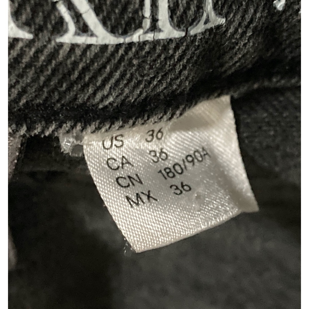 H&M(エイチアンドエム)のH&M エイチアンドエム　膝元のWジッパーがオシャレ　ブラックジーンズ36インチ メンズのパンツ(デニム/ジーンズ)の商品写真