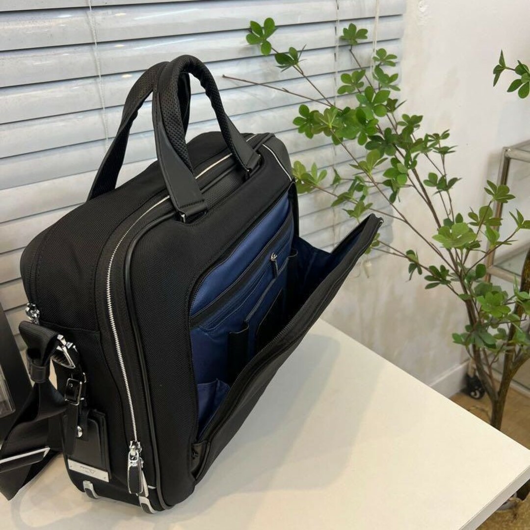 TUMI(トゥミ)のTUMI 「リンカーン」ブリーフ ARRIVé ビジネスバッグ メンズのバッグ(ショルダーバッグ)の商品写真