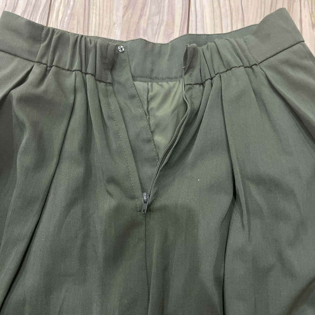RD Rouge Diamant(アールディールージュディアマン)のルージュディアマン　プリーツカーキパンツ レディースのスカート(ひざ丈スカート)の商品写真