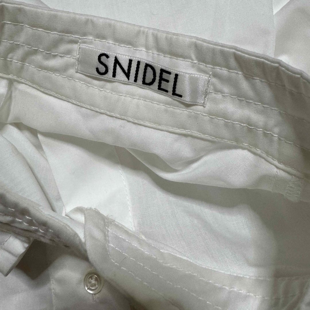 SNIDEL(スナイデル)の【美品】snidelスナイデル スカラケープフリルブラウス レース ホワイト レディースのトップス(シャツ/ブラウス(長袖/七分))の商品写真