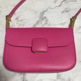 チャールズアンドキース(Charles and Keith)のCHARLES&KEITH チャールズアンドキース ショルダーバッグ バッグ(ショルダーバッグ)