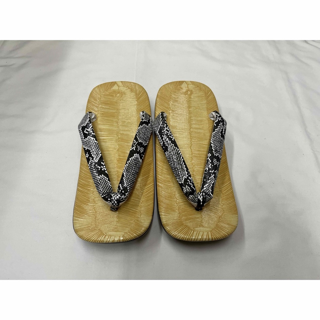 国産雪駄　ウレタン底 メンズの靴/シューズ(下駄/草履)の商品写真