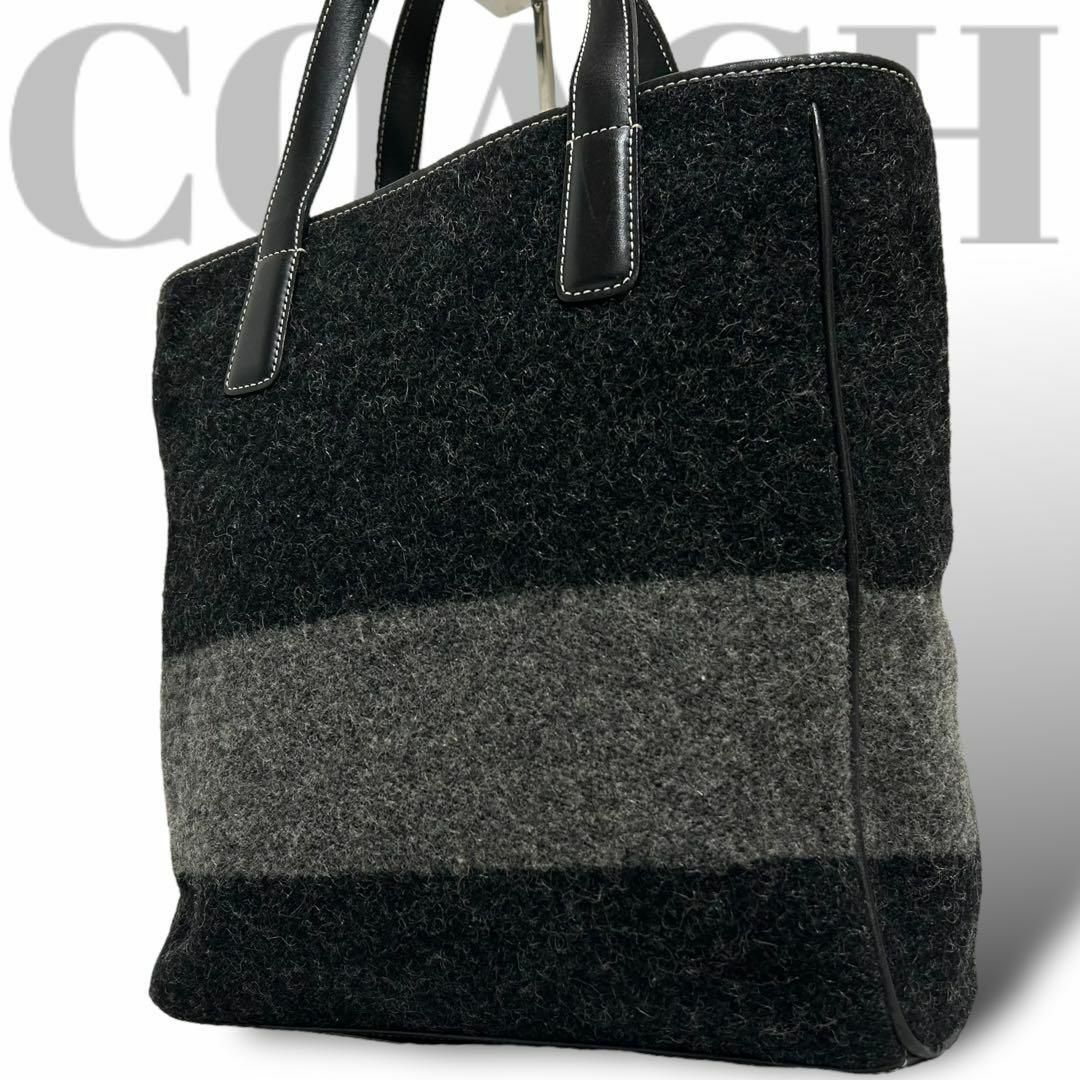 COACH(コーチ)の美品　コーチ　トートバッグ　フェルト　レザー　黒　ブラック　グレー　チャーム レディースのバッグ(トートバッグ)の商品写真