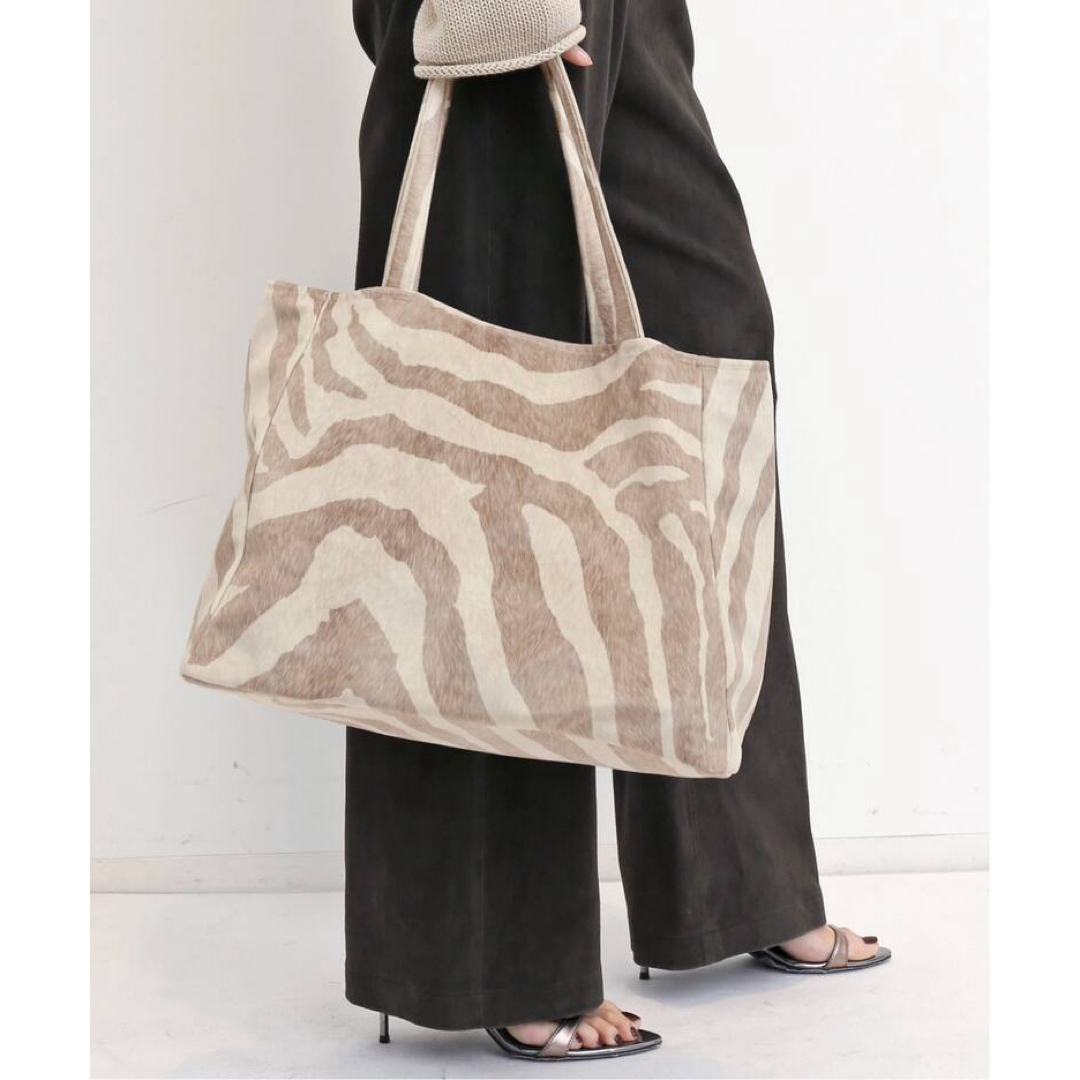 L'Appartement DEUXIEME CLASSE(アパルトモンドゥーズィエムクラス)の 【BAZAR ATELIER SABLON】 ZEBRA TOTE BAG レディースのバッグ(トートバッグ)の商品写真