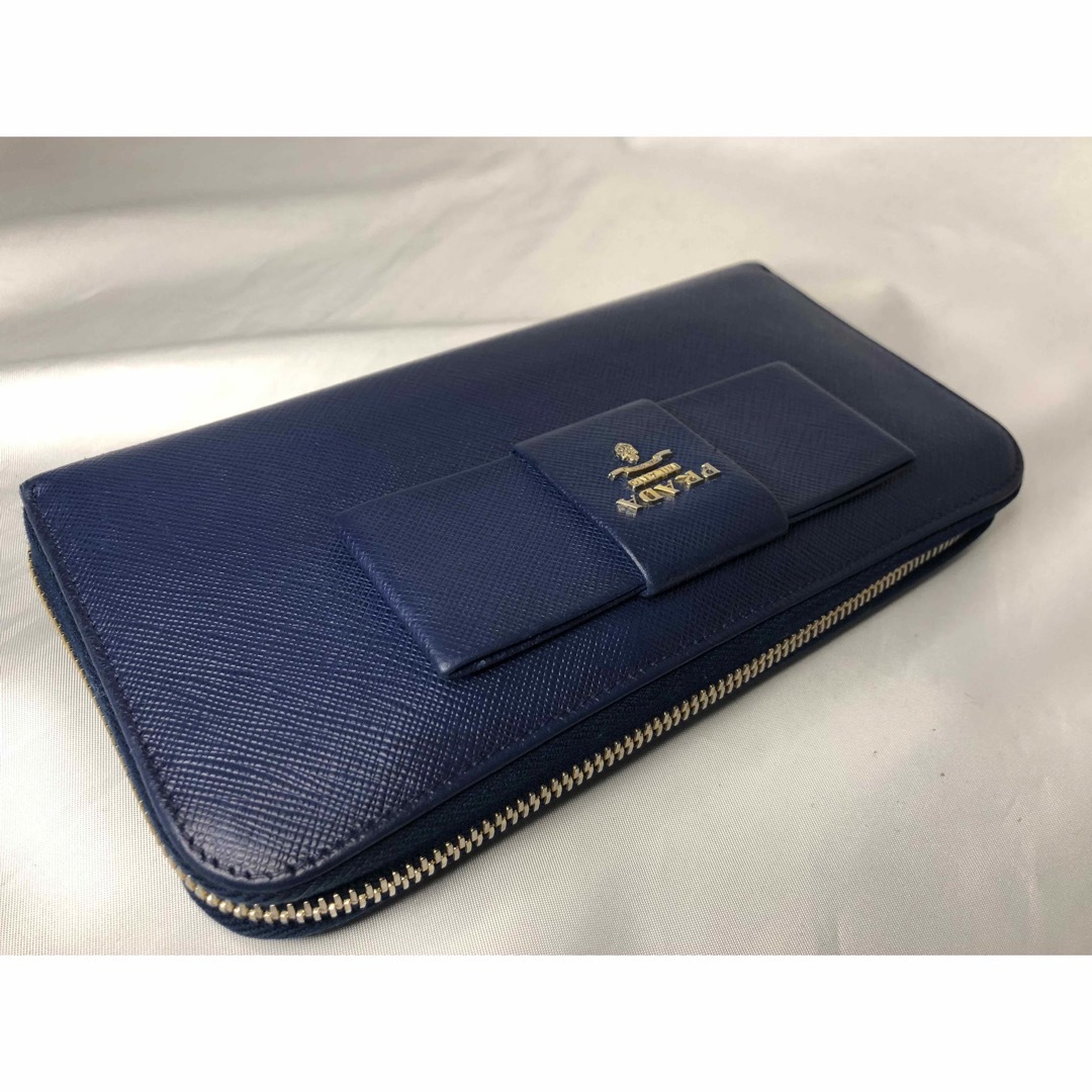 PRADA(プラダ)の超美品PRADA プラダ 長財布 ラウンドファスナー BLUETTE #2 レディースのファッション小物(財布)の商品写真