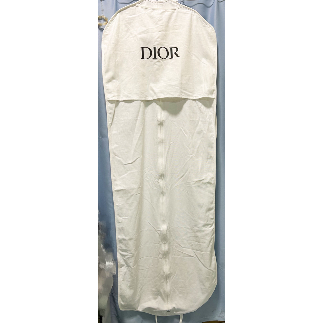 DIOR 衣装カバー　ハンガーの3点セット　リボンおまけ付き！ レディースのファッション小物(その他)の商品写真