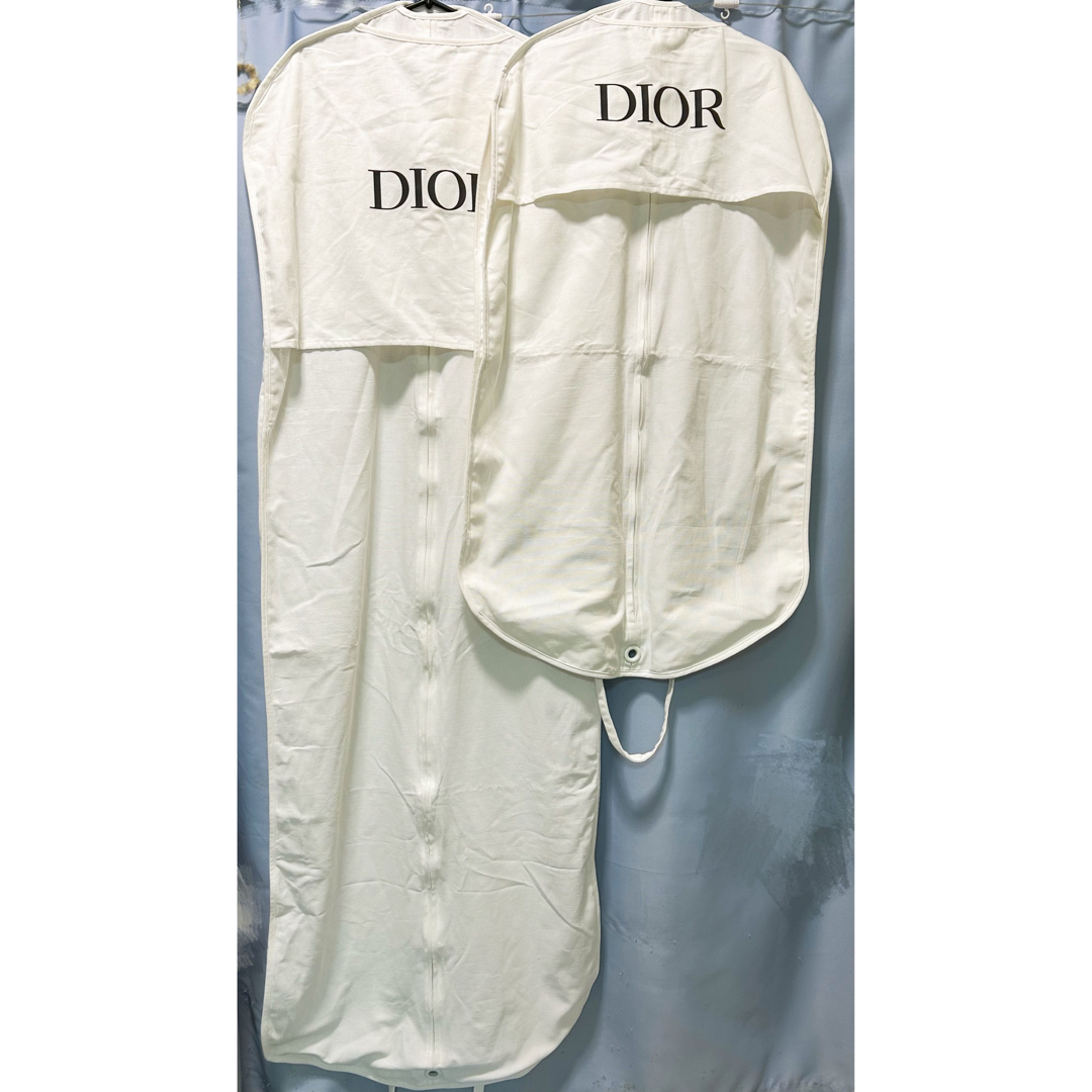 DIOR 衣装カバー　ハンガーの3点セット　リボンおまけ付き！ レディースのファッション小物(その他)の商品写真