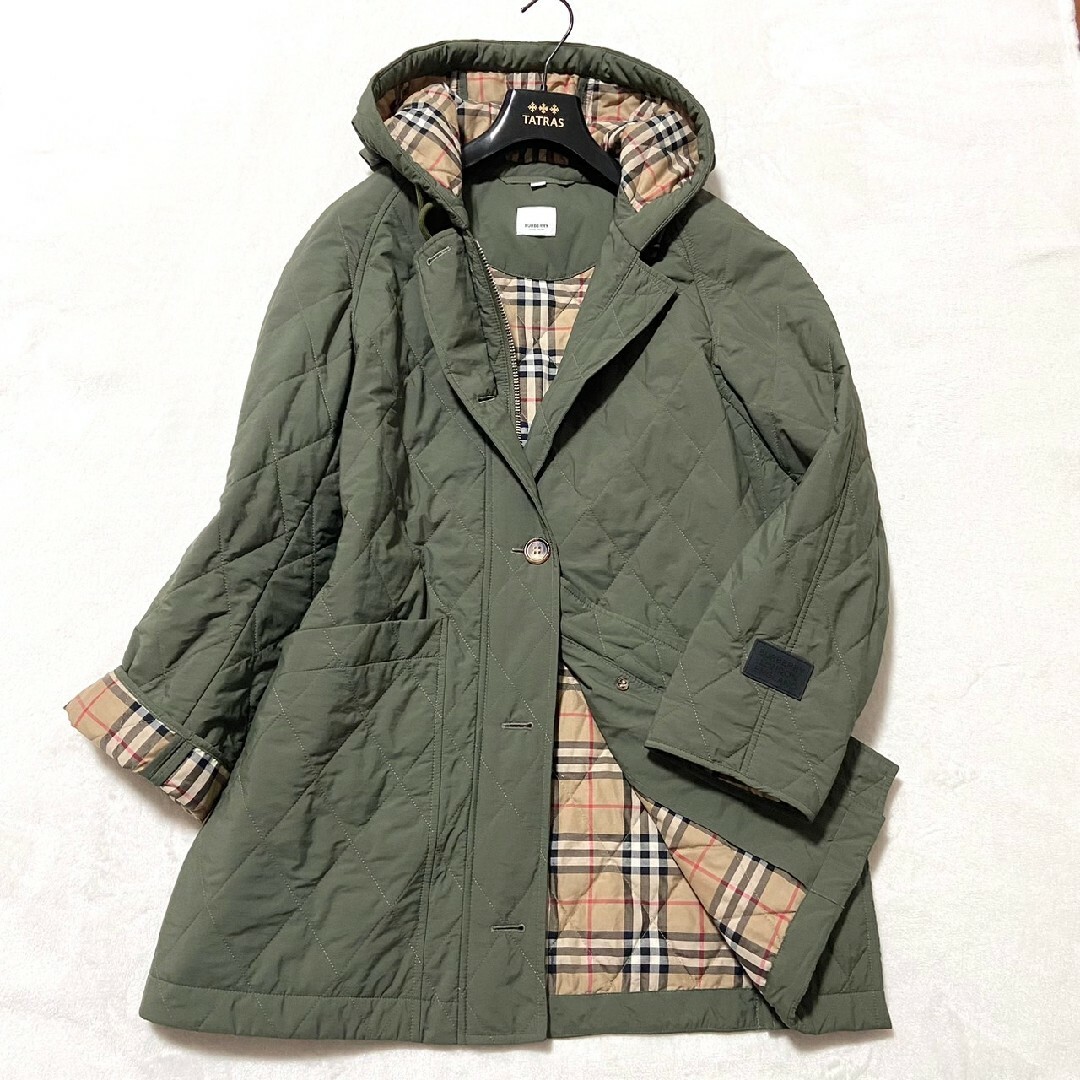 BURBERRY(バーバリー)の★美品　バーバリーロンドン　キルティング　コート　ノバチェック　フード　現行タグ レディースのジャケット/アウター(ロングコート)の商品写真