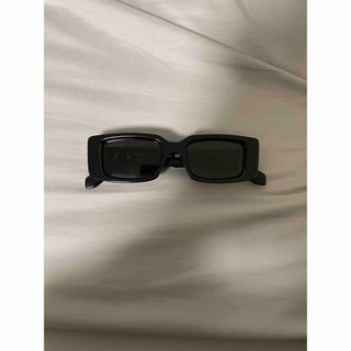 Off-White(サングラス/メガネ)のフリマアイテム一覧 Off-White(サングラス/メガネ)のフリマアイテム一覧