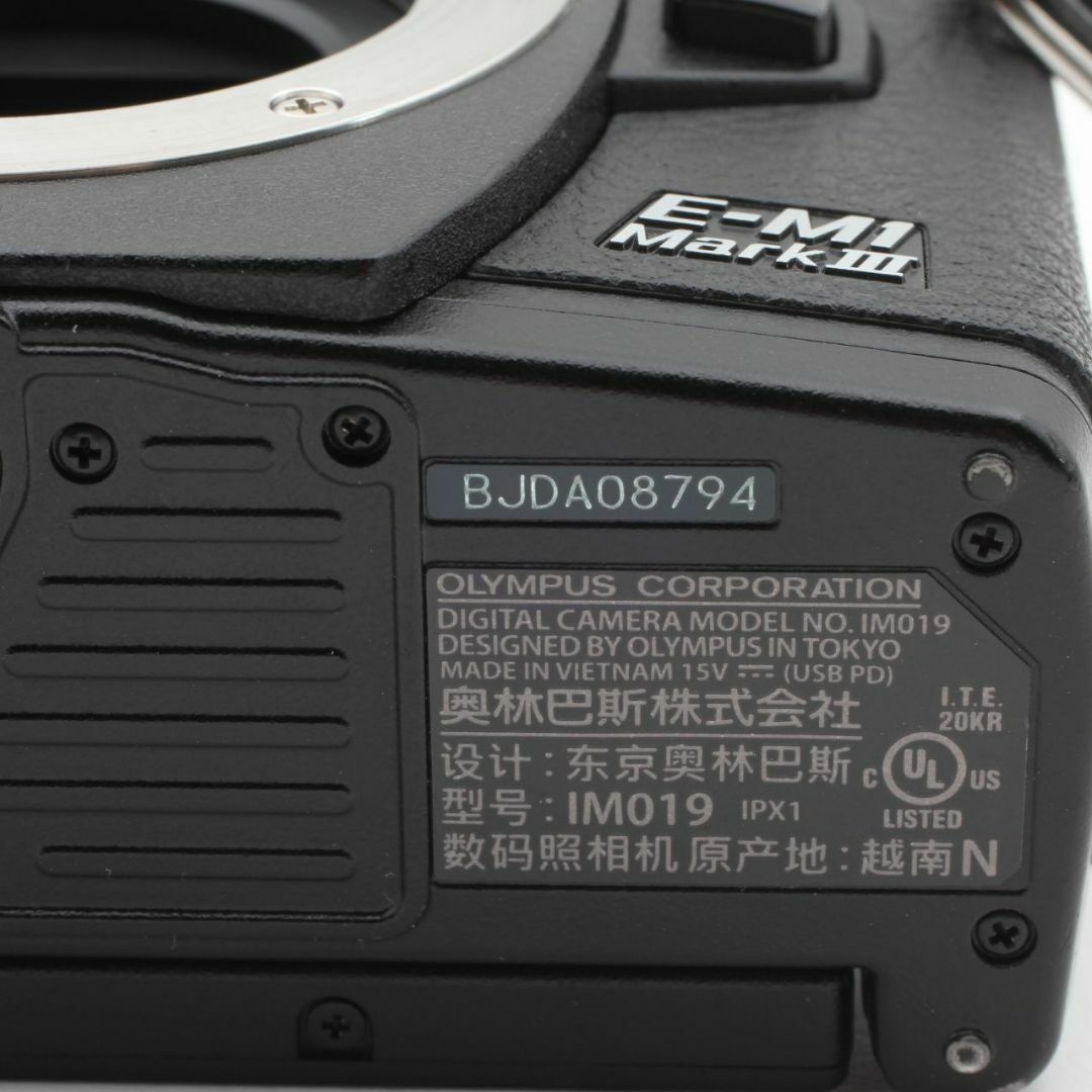 OLYMPUS(オリンパス)のショット数8160枚 OLYMPUS OM-D E-M1 MarkIII スマホ/家電/カメラのカメラ(ミラーレス一眼)の商品写真