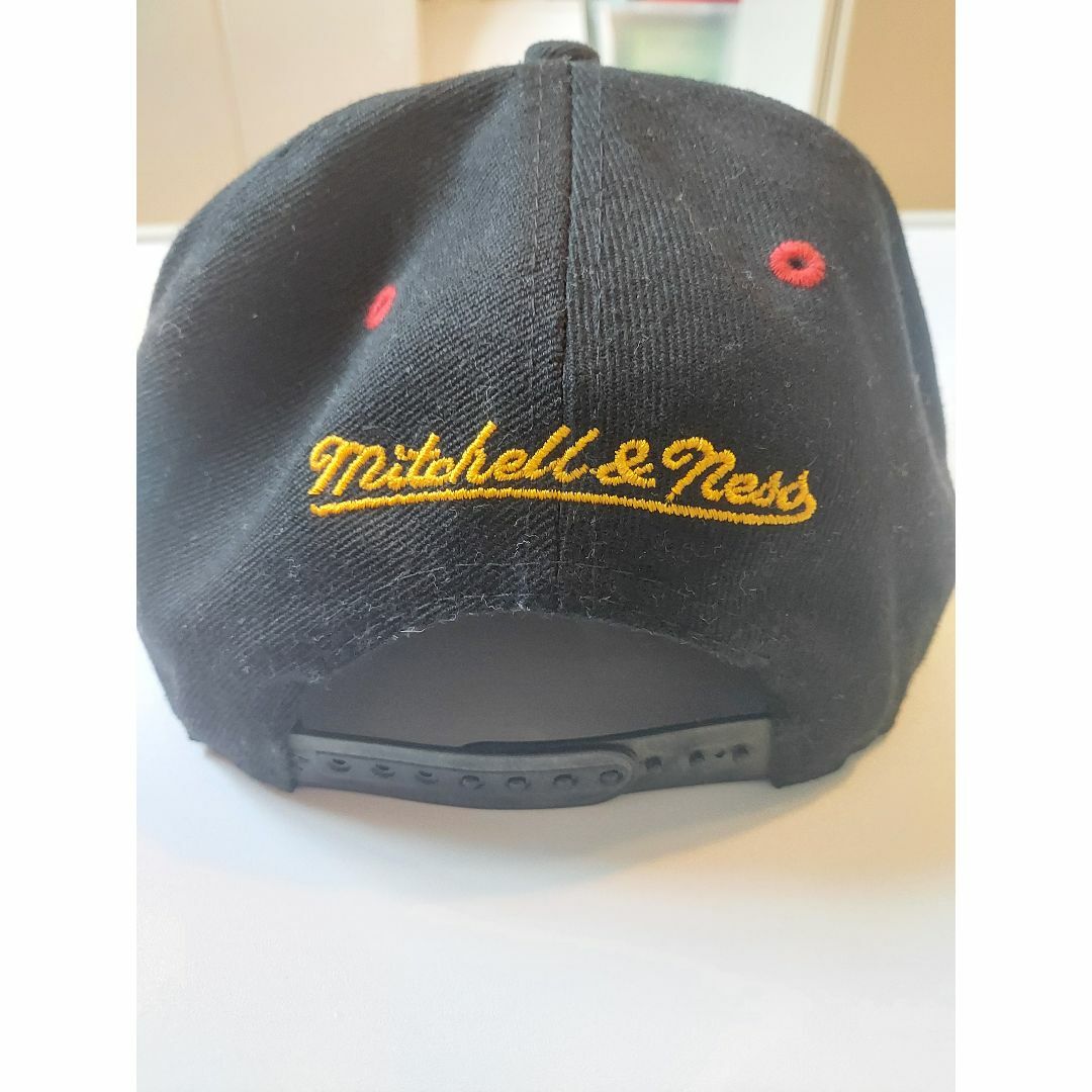 MITCHELL & NESS(ミッチェルアンドネス)のミッチェルアンドネス　ベースボールキャップ　マイアミヒート メンズの帽子(キャップ)の商品写真