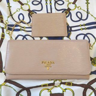 プラダ(PRADA)のPRADA中財布　パスケース付(財布)