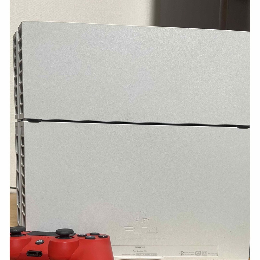 PlayStation4(プレイステーション4)のPS4 本体　CUH-1200A  エンタメ/ホビーのゲームソフト/ゲーム機本体(家庭用ゲーム機本体)の商品写真