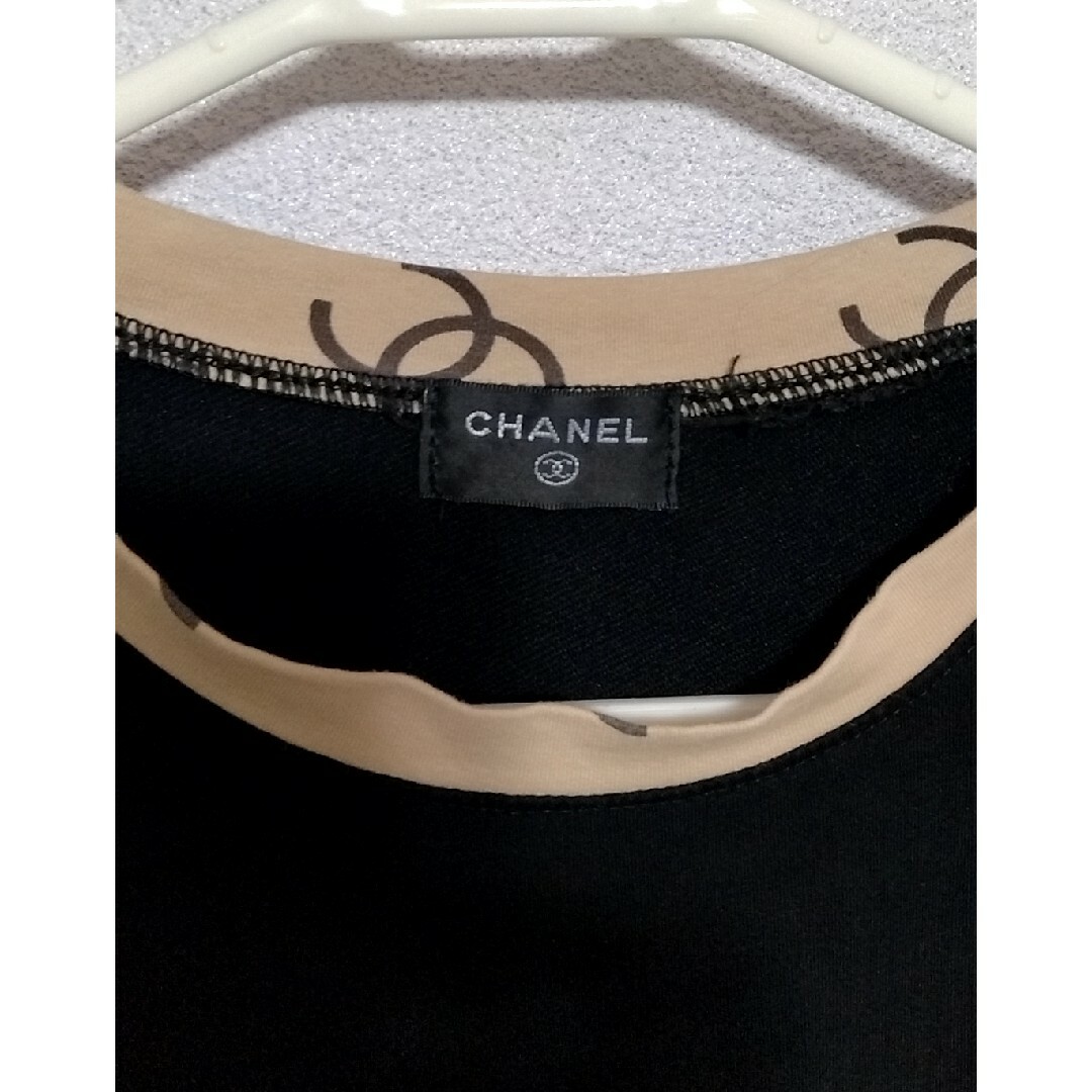 CHANEL(シャネル)のCHANEL シャネル スタッズ ティーシャツ ラメ ロゴ Tシャツ ブラックS レディースのトップス(Tシャツ(半袖/袖なし))の商品写真