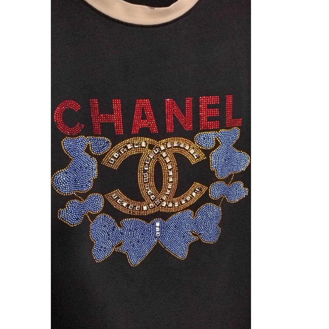 CHANEL(シャネル)のCHANEL シャネル スタッズ ティーシャツ ラメ ロゴ Tシャツ ブラックS レディースのトップス(Tシャツ(半袖/袖なし))の商品写真