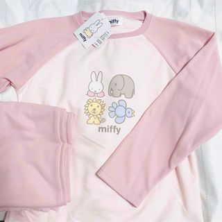 ミッフィー(miffy)の【新品】ミッフィー　長袖パジャマ ピンク 上下セット150cm(パジャマ)