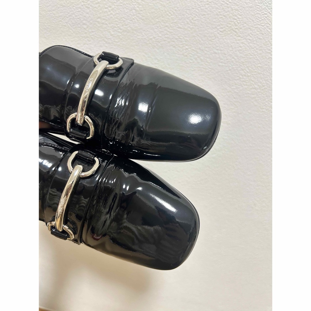 PRADA(プラダ)のPRADAプラダ　パテントレザー　ブラック24.5cm 箱あり レディースの靴/シューズ(ローファー/革靴)の商品写真