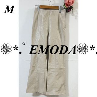 エモダ(EMODA)のEMODA エモダ ヴィーガンレザーアンクルフレアパンツ(カジュアルパンツ)