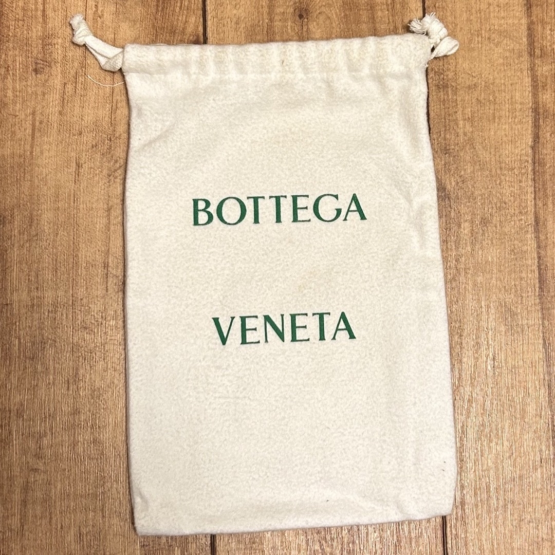 Bottega Veneta(ボッテガヴェネタ)のBOTTEGA VENETA スモール カセット 二つ折りファスナーウォレット レディースのファッション小物(財布)の商品写真