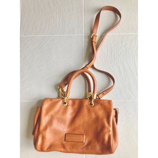 マークバイマークジェイコブス(MARC BY MARC JACOBS)のMARC BY MARC JACOBS TOO HOT_SATCHEL バッグ(ハンドバッグ)