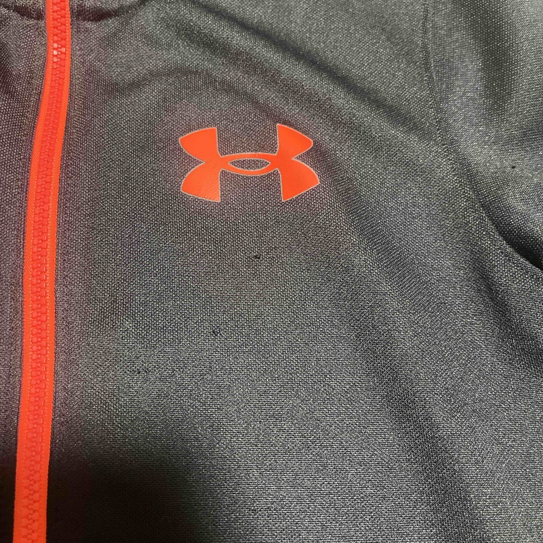 UNDER ARMOUR(アンダーアーマー)のアンダーアーマー ジャージ 140 キッズ/ベビー/マタニティのキッズ服男の子用(90cm~)(ジャケット/上着)の商品写真