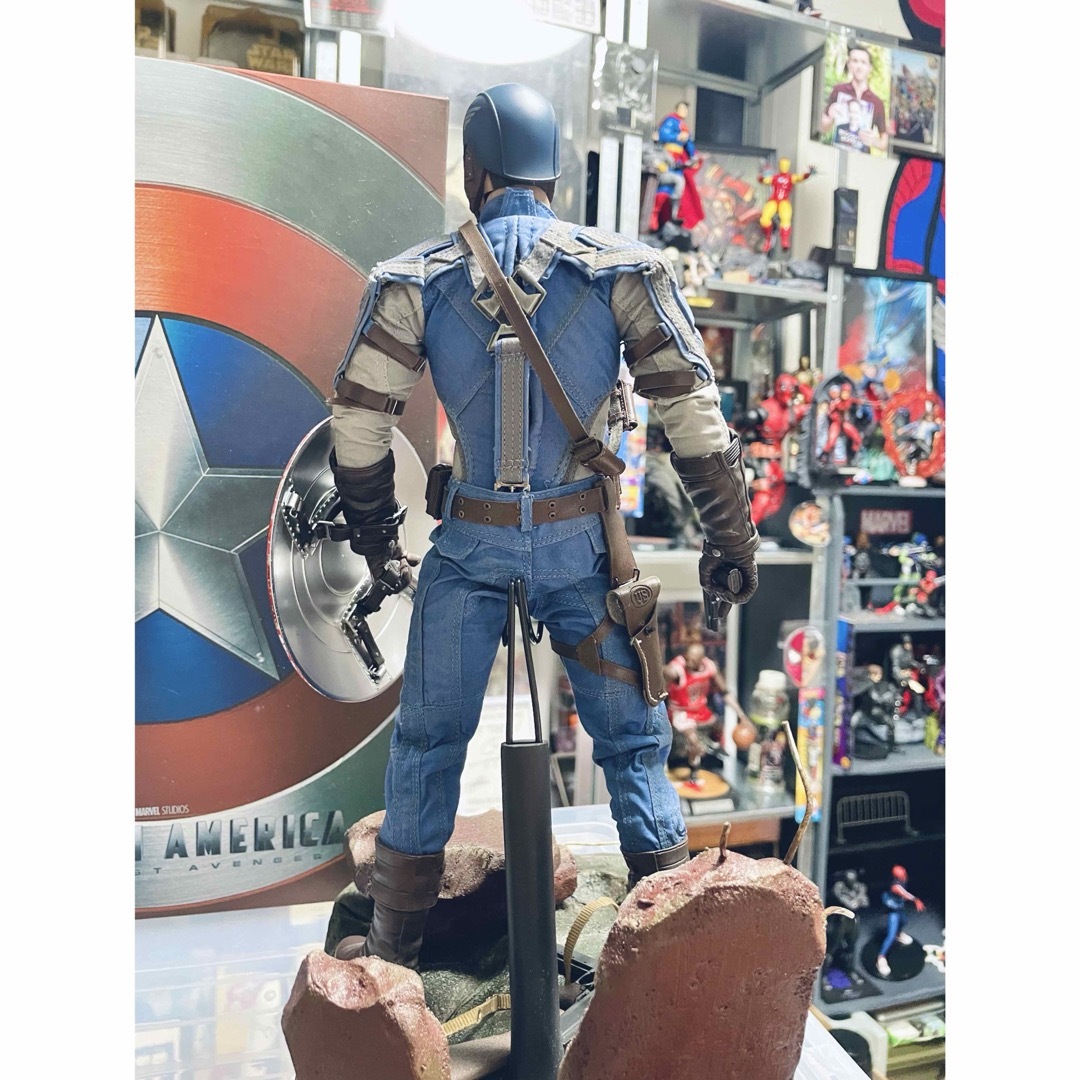 Hot Toys(ホットトイズ)のhot toys キャプテンアメリカ　（ファーストアベンジャー） エンタメ/ホビーのフィギュア(アメコミ)の商品写真