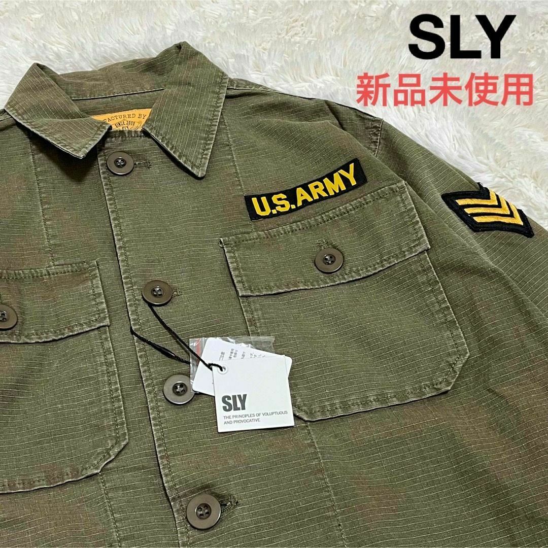 SLY(スライ)の新品 タグ付き SLY ミリタリー シャツ ワークジャケット カーキ レディースのジャケット/アウター(ミリタリージャケット)の商品写真