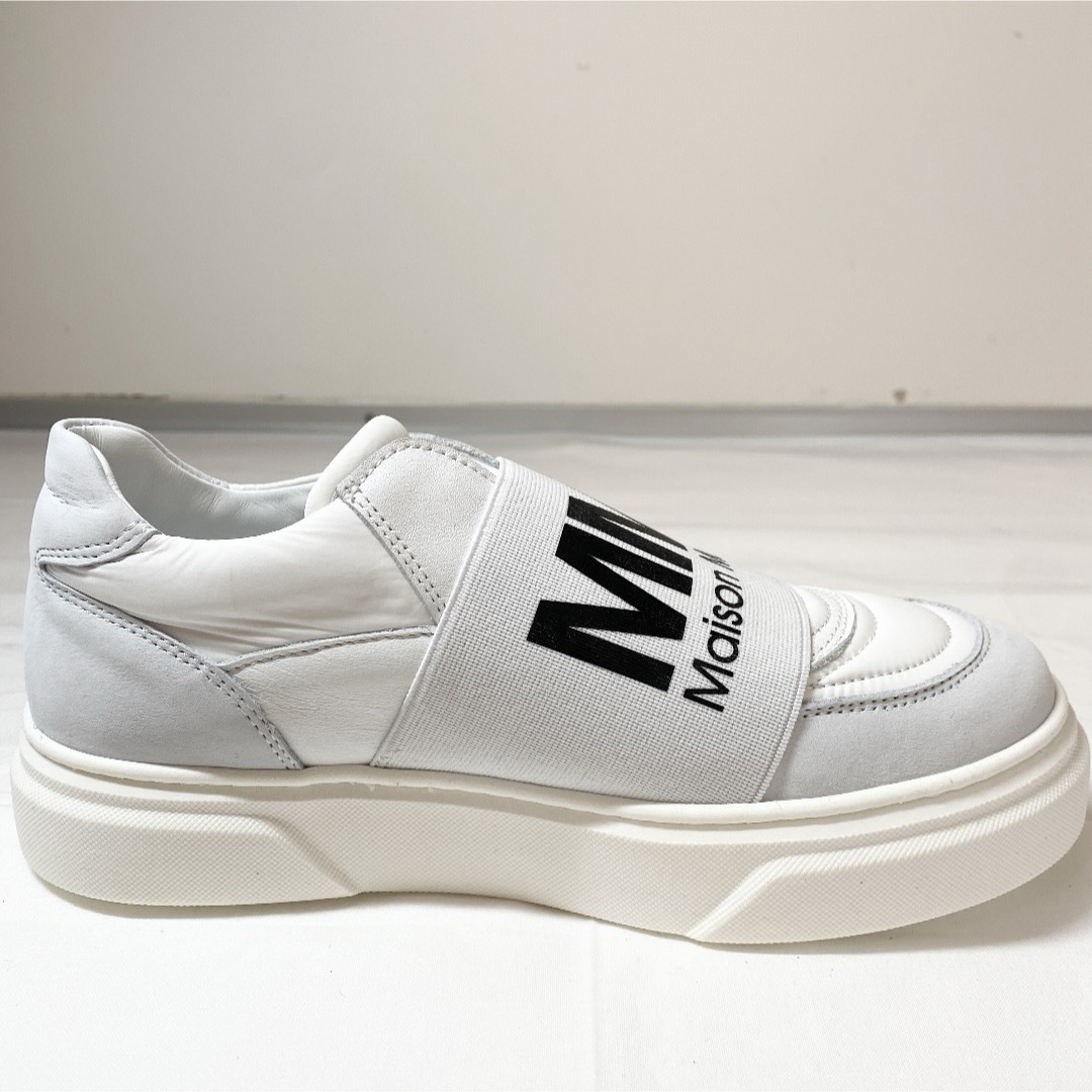 MM6(エムエムシックス)のMM6 Maison Margielaマルジェラ　ロゴスニーカー　ホワイト　22 レディースの靴/シューズ(スニーカー)の商品写真