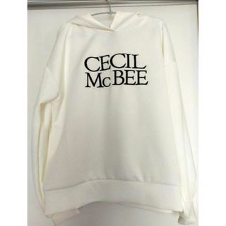 セシルマクビー(CECIL McBEE)のセシルマクビー　マシュマロタッチパーカー　ホワイト(パーカー)