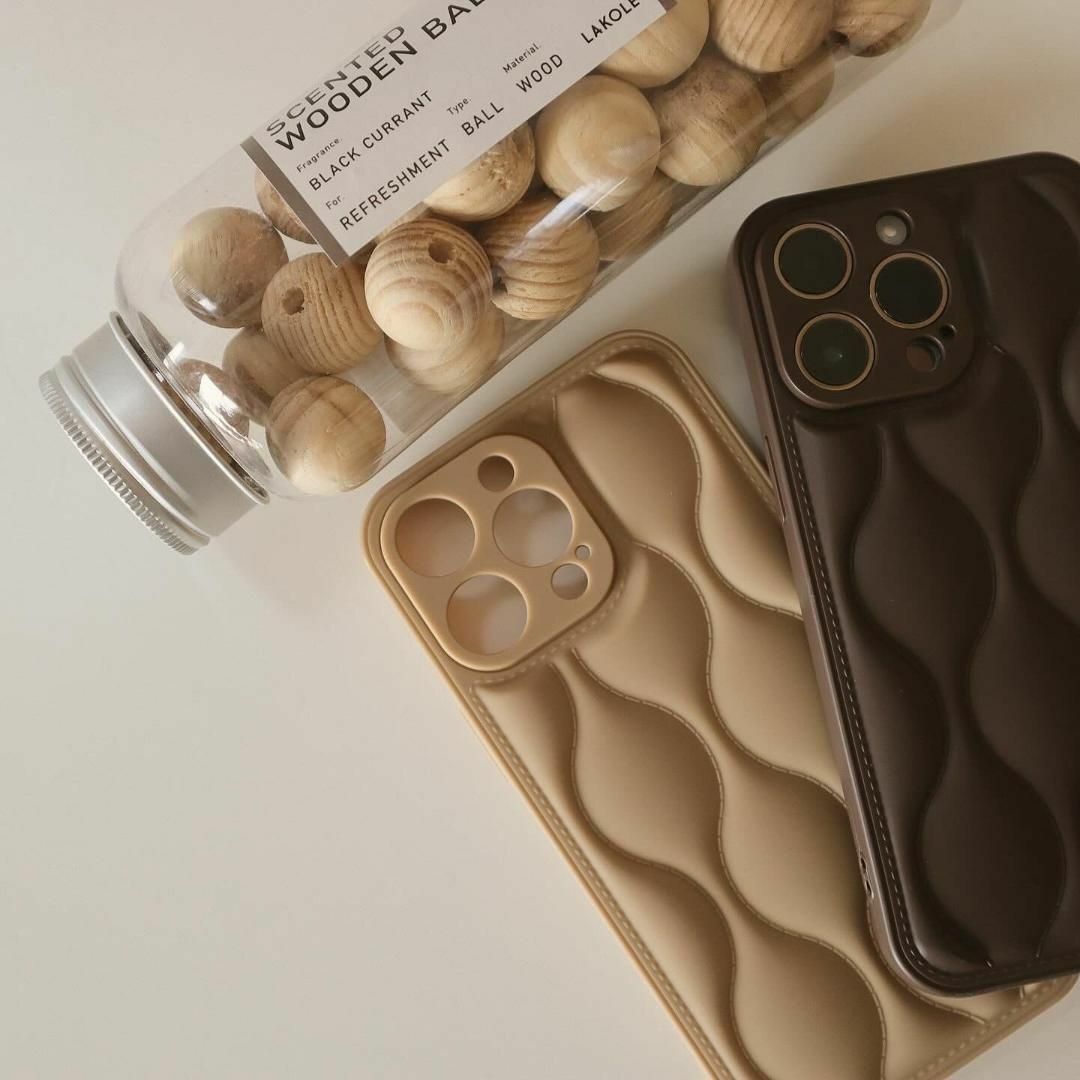 韓国デザイン♡淡色　plump brown iphoneケース　なみなみ カバー スマホ/家電/カメラのスマホアクセサリー(iPhoneケース)の商品写真