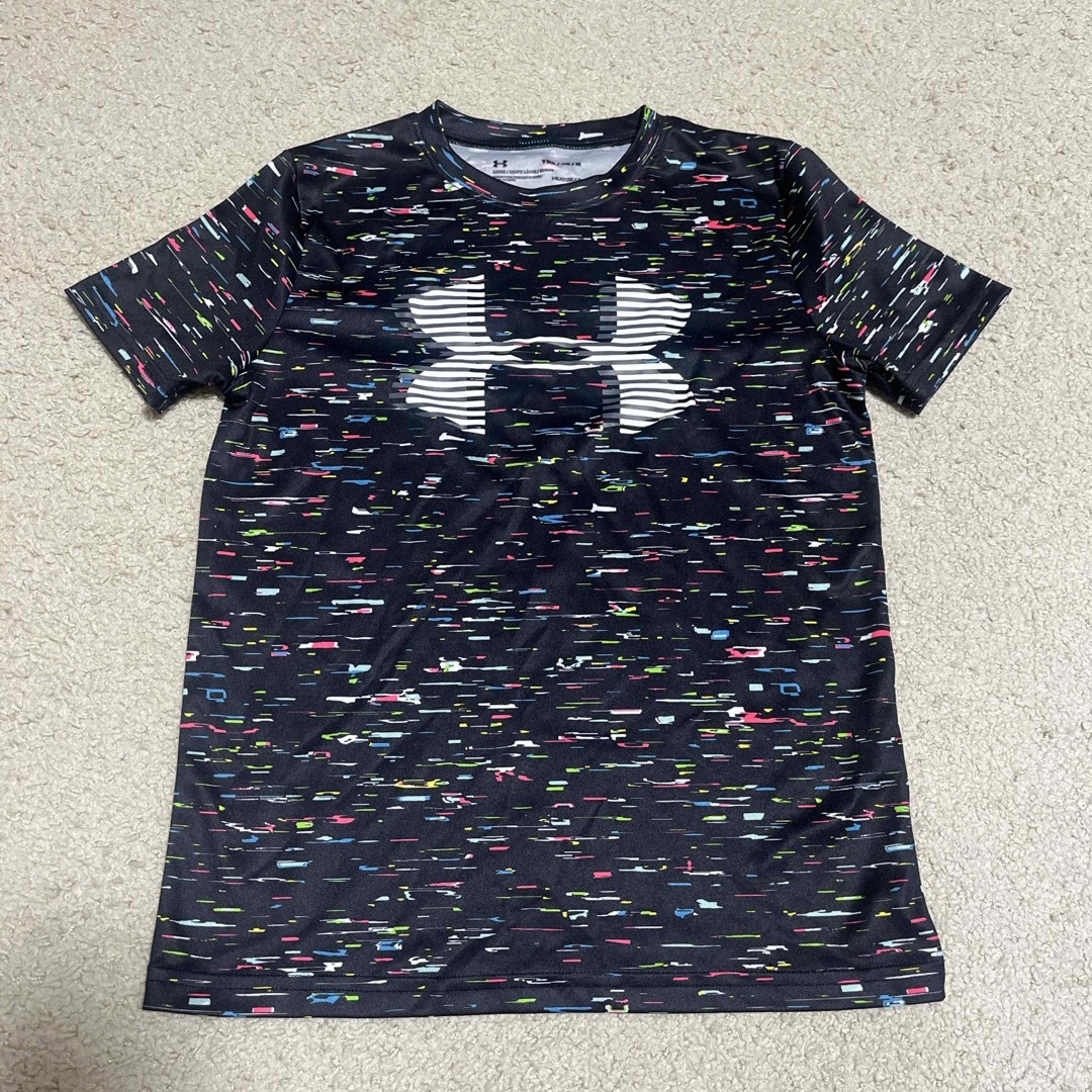 UNDER ARMOUR(アンダーアーマー)のアンダーアーマー Tシャツ ハーフパンツ キッズ/ベビー/マタニティのキッズ服男の子用(90cm~)(Tシャツ/カットソー)の商品写真