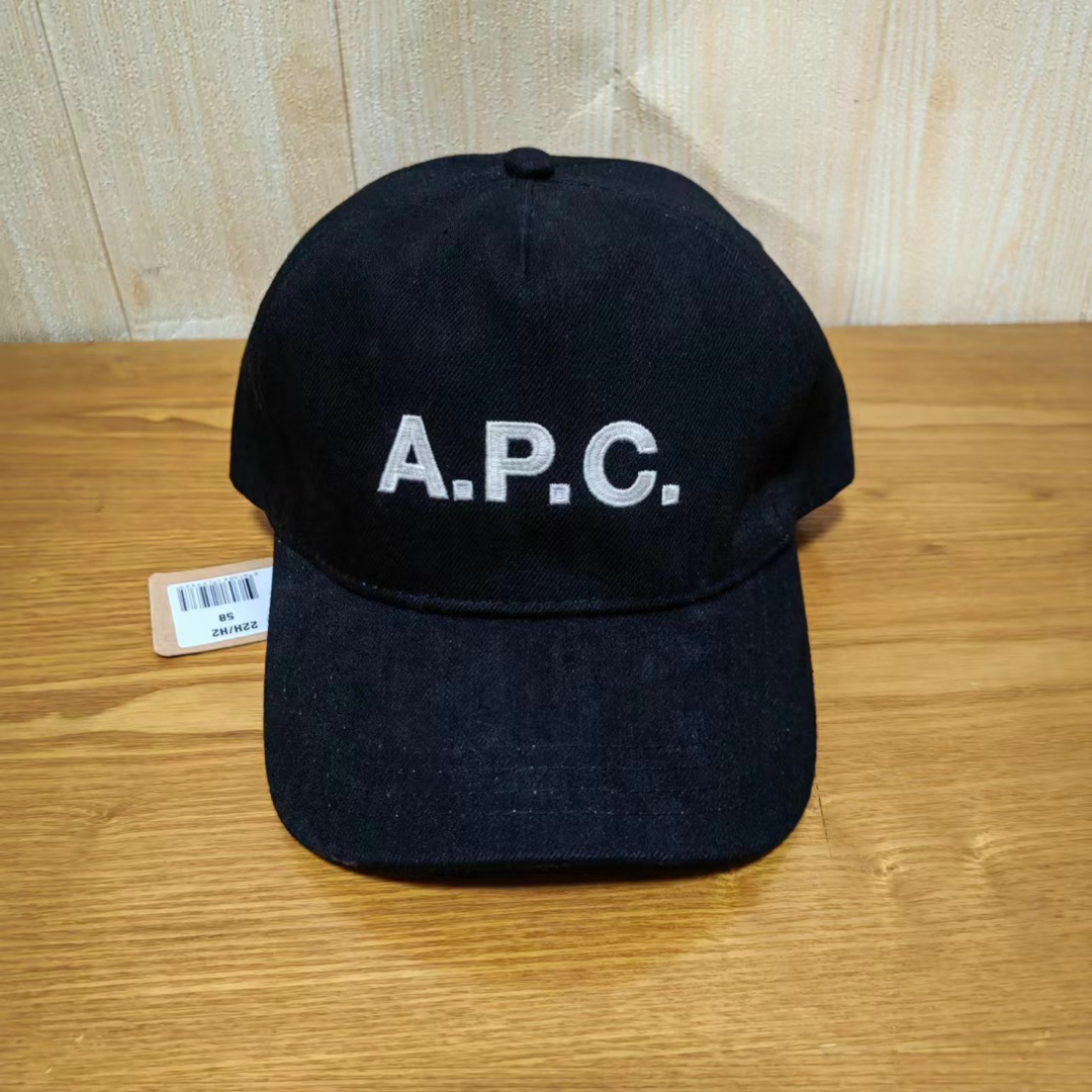 A.P.C(アーペーセー)の新品 A.P.C. アーペーセー ロゴキャップ　帽子　 メンズの帽子(キャップ)の商品写真