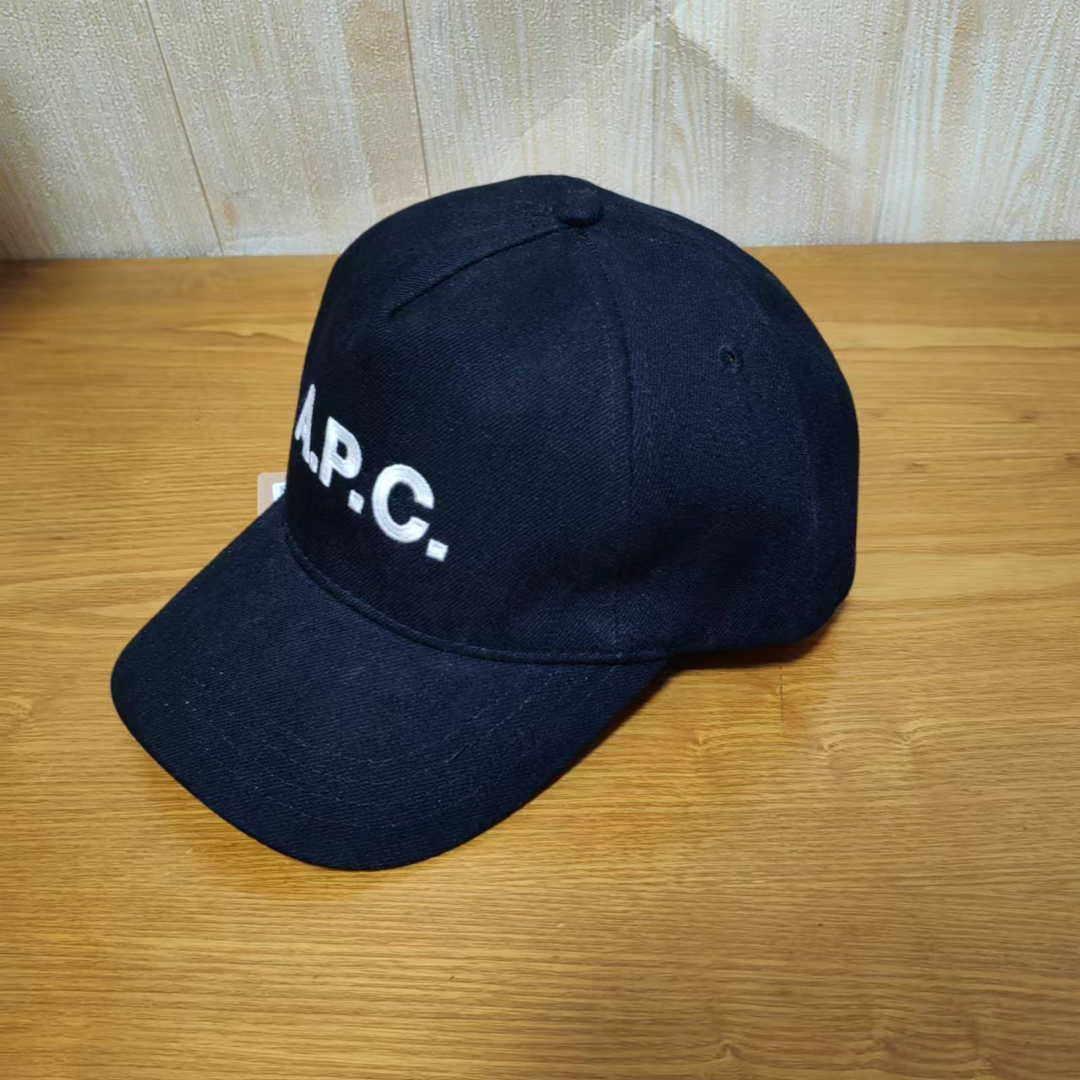 A.P.C(アーペーセー)の新品 A.P.C. アーペーセー ロゴキャップ　帽子　 メンズの帽子(キャップ)の商品写真