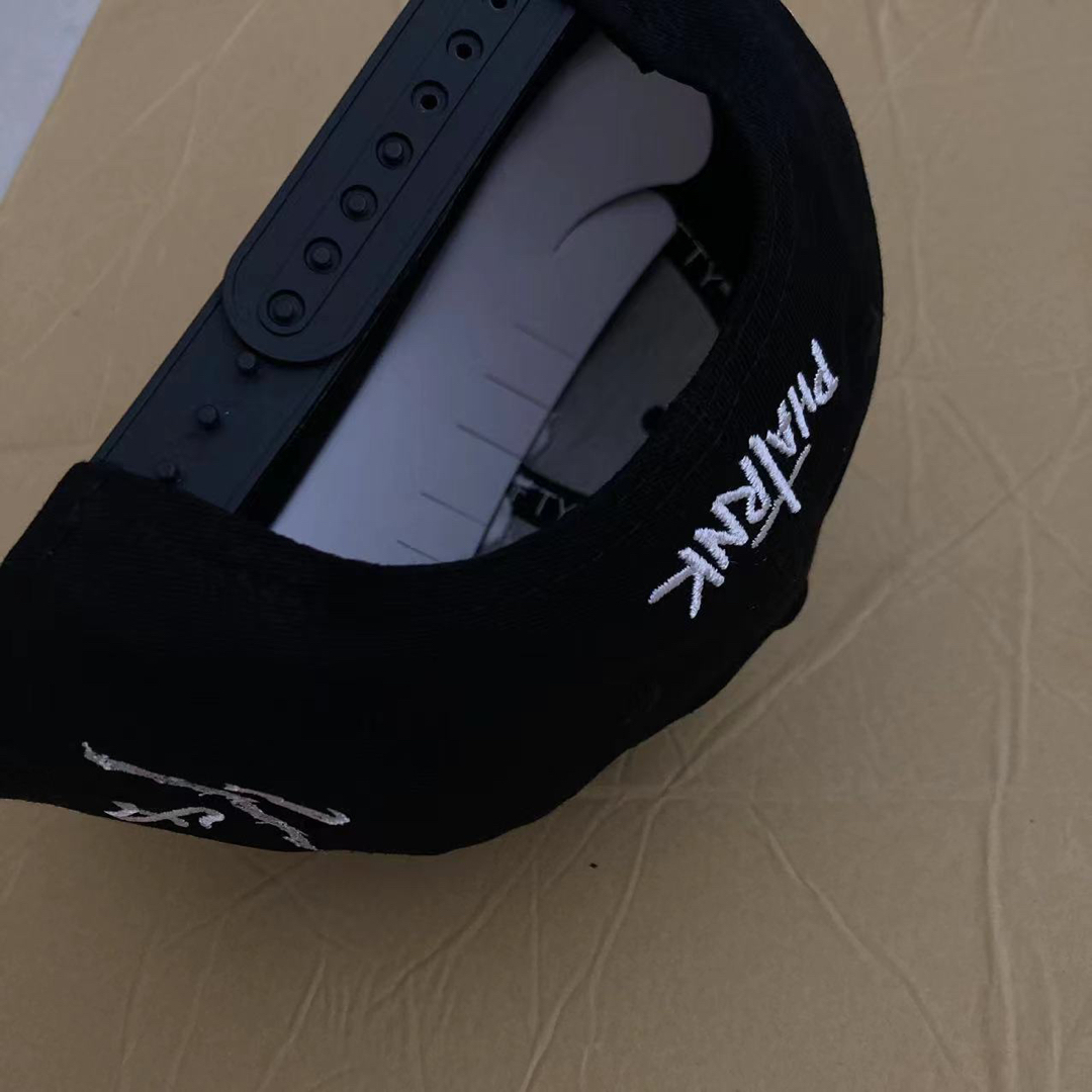 NEW ERA(ニューエラー)のPHATRNK SRVNTZキャップ　コラボ　萩原京平 メンズの帽子(キャップ)の商品写真