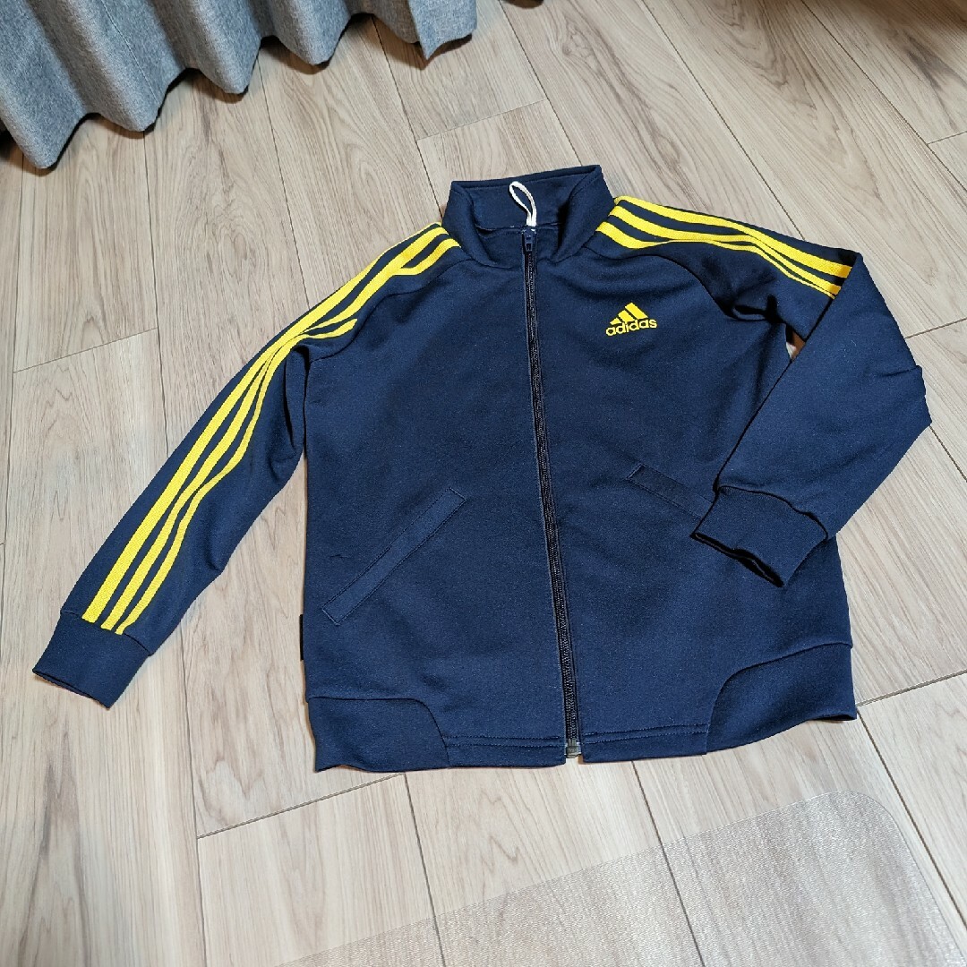 adidas(アディダス)の130 adidas アディダス ジャージ ジャケット 運動会 キッズ/ベビー/マタニティのキッズ服男の子用(90cm~)(ジャケット/上着)の商品写真