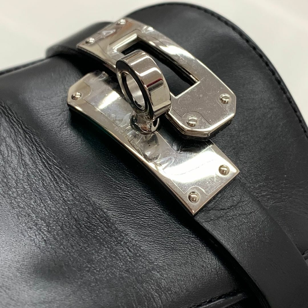 Hermes(エルメス)の 8390 エルメス オズ レザー ケリー金具 ミュール ブラック レディースの靴/シューズ(サンダル)の商品写真