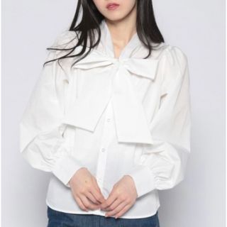 INGNI イング　ボウタイブラウス　長袖　新品　オフホワイト　卒服　制服　入学