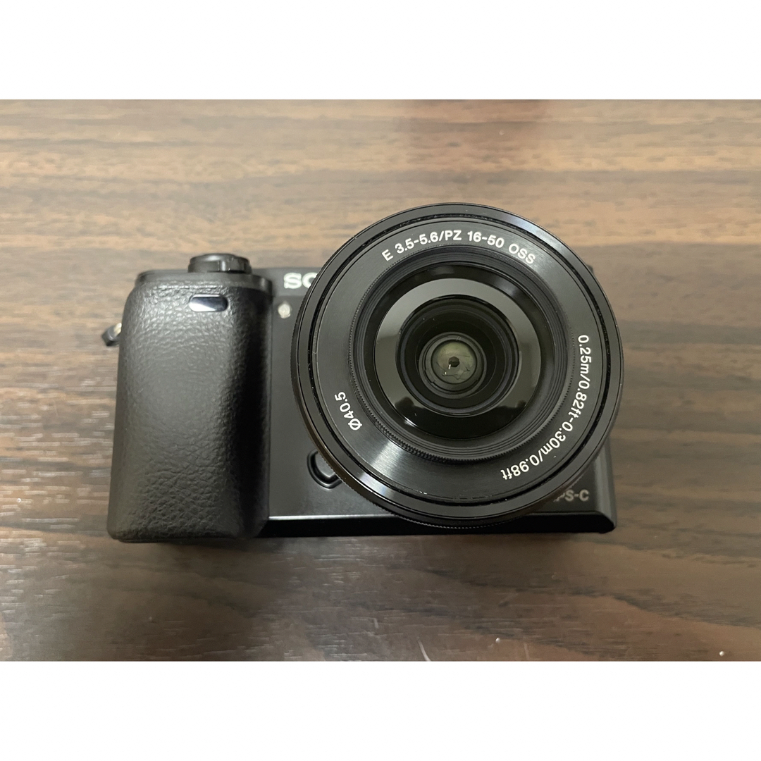 SONY(ソニー)のSONY α6000 ILCE-6000L(B) 標準ズームレンズキット スマホ/家電/カメラのカメラ(ミラーレス一眼)の商品写真