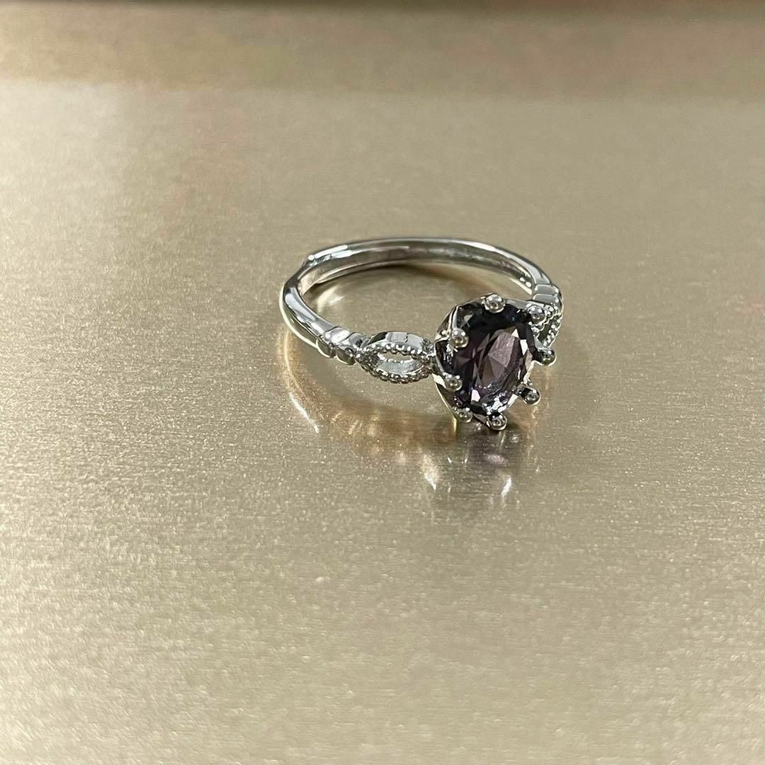 残りわずか　パープル　紫のガラスリング　指輪　アメジストカラー レディースのアクセサリー(リング(指輪))の商品写真