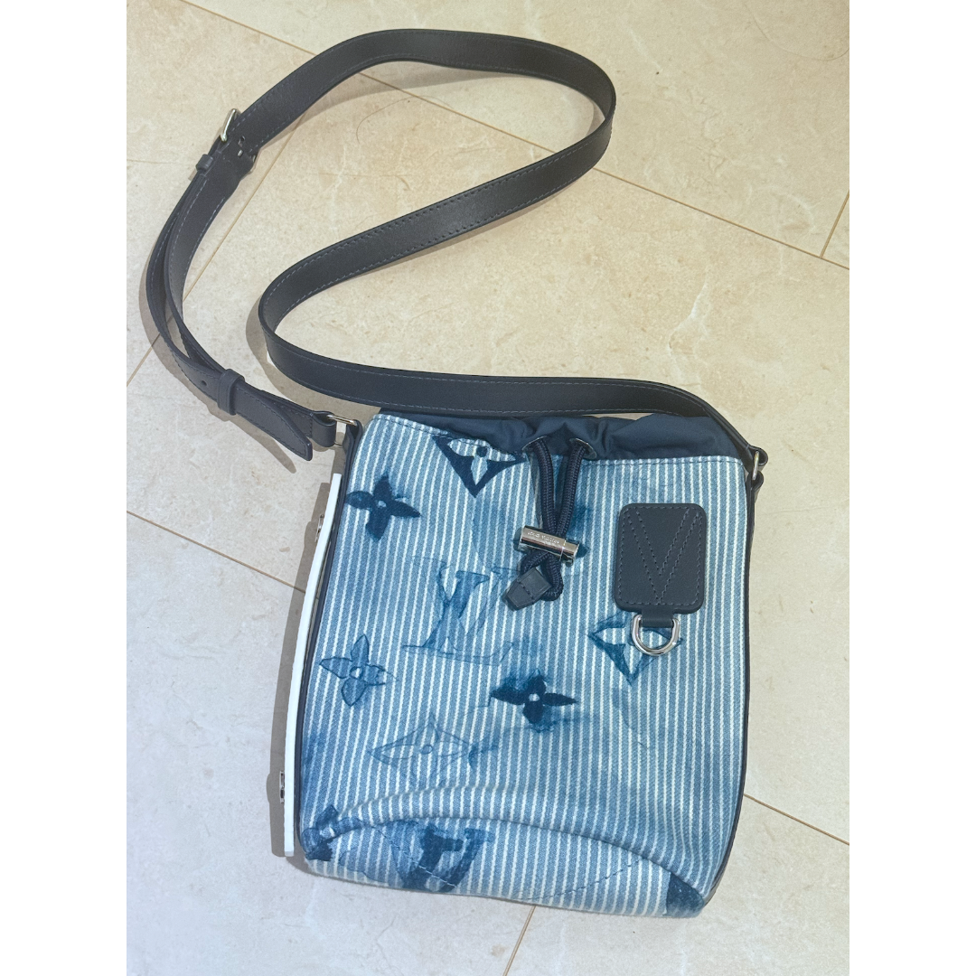 LOUIS VUITTON(ルイヴィトン)のウォーターカラー モノグラム サックマランメッセンジャー レディースのバッグ(ショルダーバッグ)の商品写真