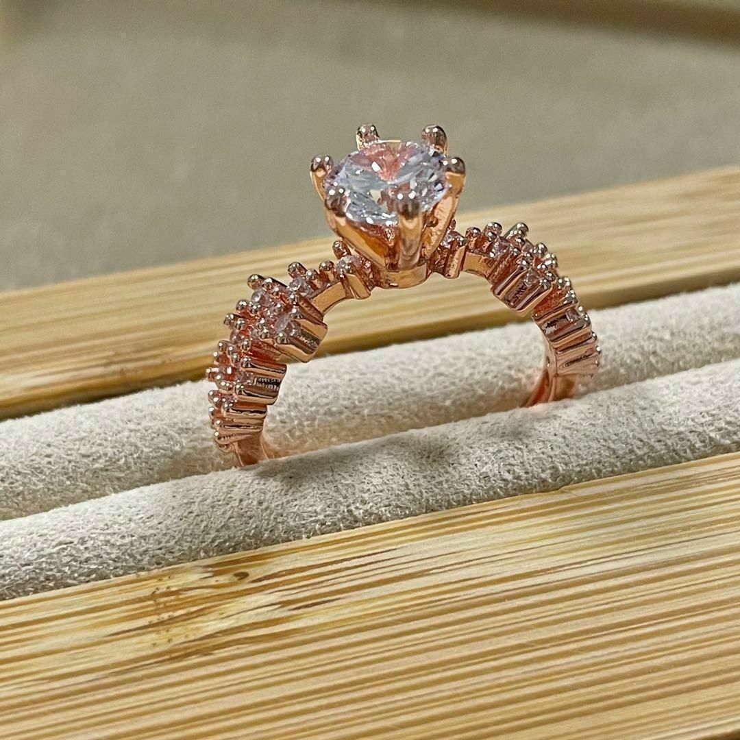 ジルコンリング　ピンクゴールド　人口ダイヤモンド　指輪　大きさ調整可能 レディースのアクセサリー(リング(指輪))の商品写真