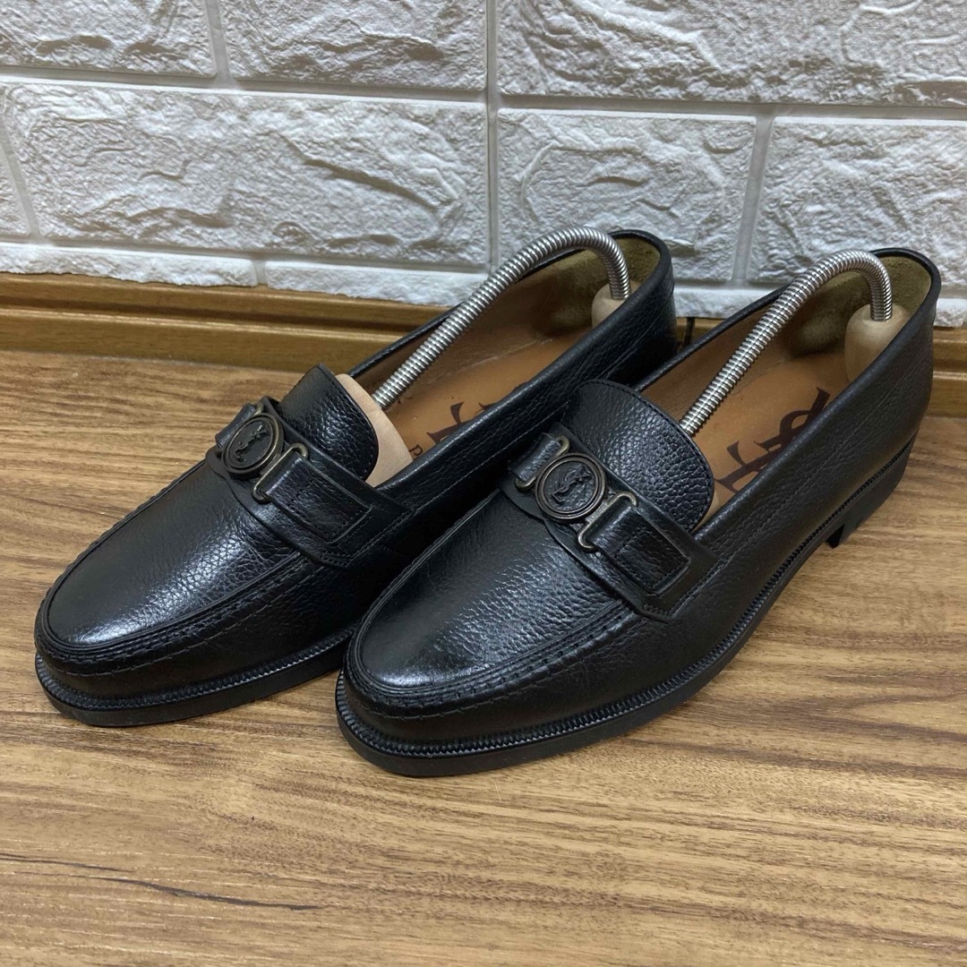 Yves Saint Laurent(イヴサンローラン)の美品　YSL イヴ・サンローラン　ロゴ　コインローファー　革靴　24.0EEE メンズの靴/シューズ(ドレス/ビジネス)の商品写真