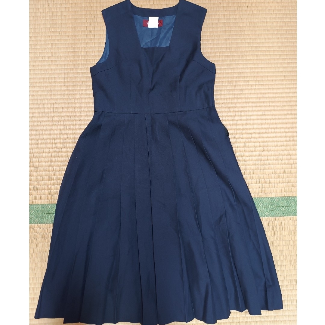 TOMBOW(トンボガクセイフク)のジャンパースカート 紺 レディースのワンピース(ひざ丈ワンピース)の商品写真