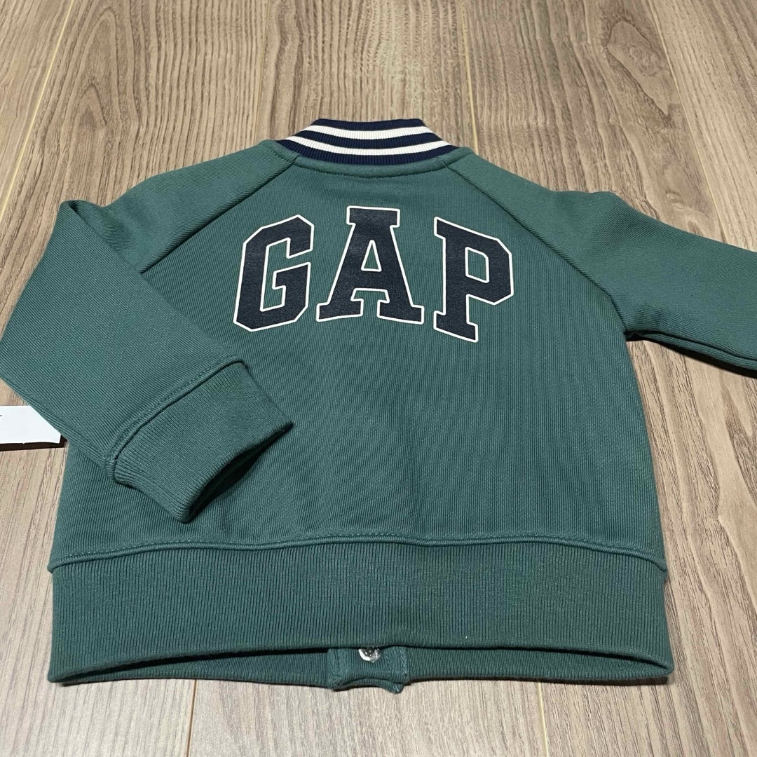 babyGAP(ベビーギャップ)の【新品未使用】GAP ディズニー　アウター キッズ/ベビー/マタニティのベビー服(~85cm)(ジャケット/コート)の商品写真