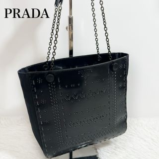 プラダ(PRADA)の超美品✨PRADA プラダ　ロゴ型押し　カットワーク　チェーンハンドバッグ(ハンドバッグ)