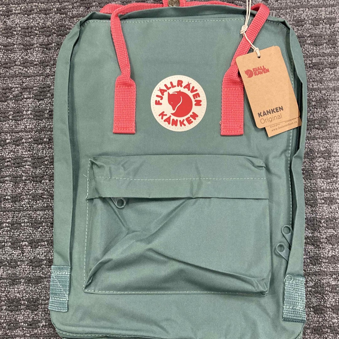 FJALLRAVEN KANKEN(フェールラーベンカンケン)の新品 フェールラーベンカンケン グリーンピンク　16L リュック レディースのバッグ(リュック/バックパック)の商品写真