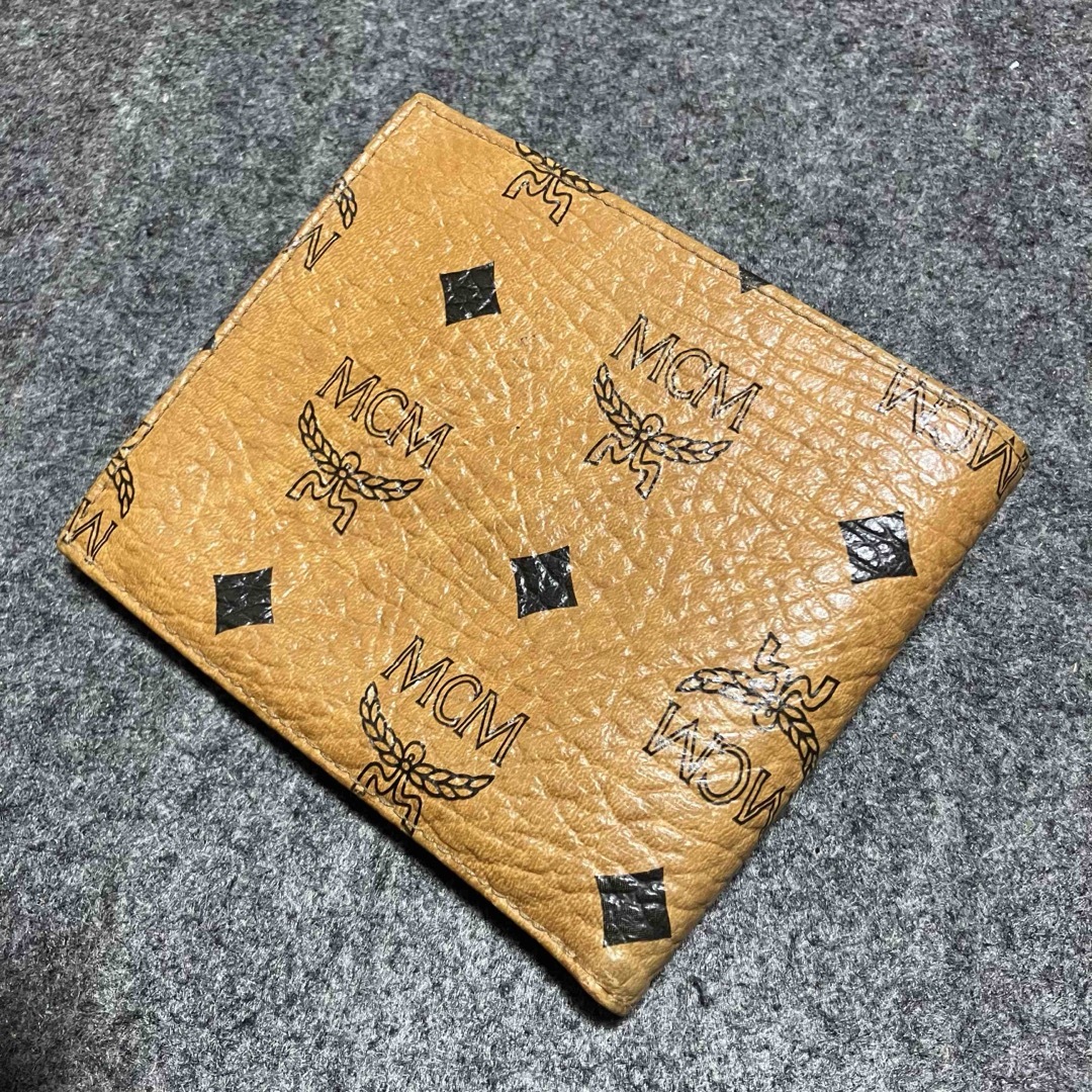 MCM(エムシーエム)の【MCM / エムシーエム】 ヴィセトス柄 / 2つ折り財布 メンズのファッション小物(折り財布)の商品写真