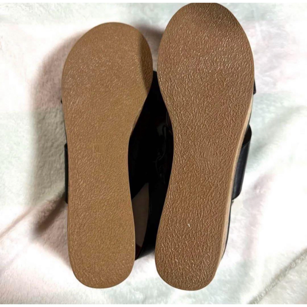 GU(ジーユー)の⭐︎新品　ジーユー　コルクプラットフォームサンダル　黒⭐︎ レディースの靴/シューズ(サンダル)の商品写真