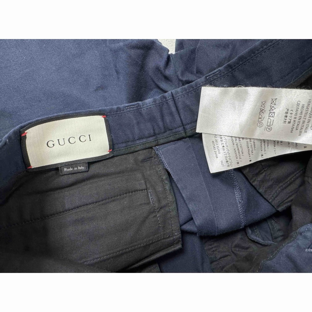 Gucci(グッチ)の美品　GUCCI グッチ　蜂パッチ綿パンツ　国内正規品　ケリングジャパン メンズのパンツ(その他)の商品写真